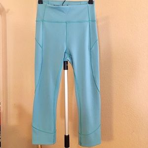Lululemon blue yoga crops